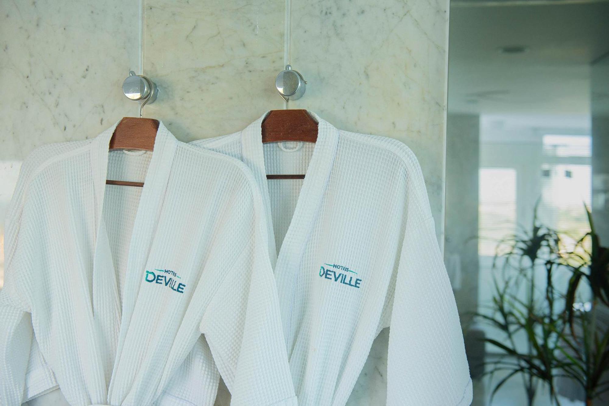 德维尔萨尔瓦多高级酒店 外观 照片 Two bathrobes